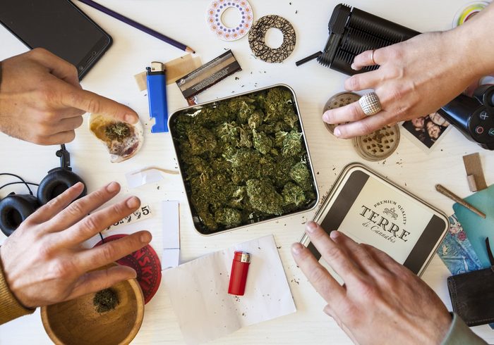 Glass Rolling Tray, Accessories